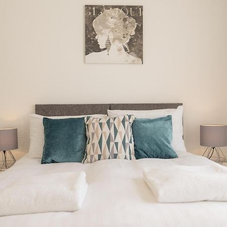 일프러컴 Highfield House - 1 Bed-Sleeps 2-Tjs20Hh 아파트 외부 사진